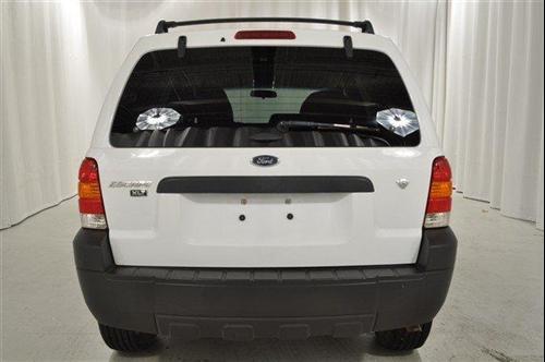Ford Escape 2007 photo 2