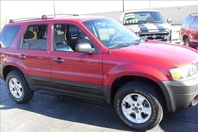 Ford Escape 2007 photo 2