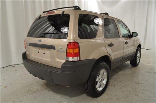 Ford Escape 2007 photo 3