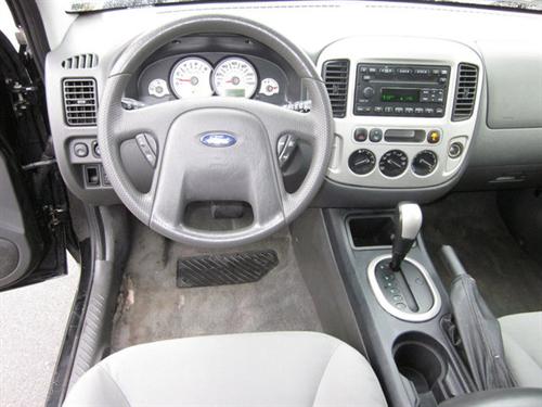 Ford Escape 2007 photo 2