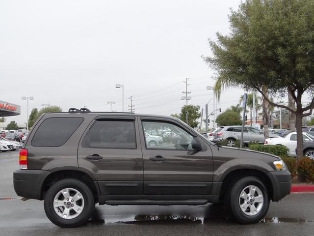 Ford Escape 2007 photo 2