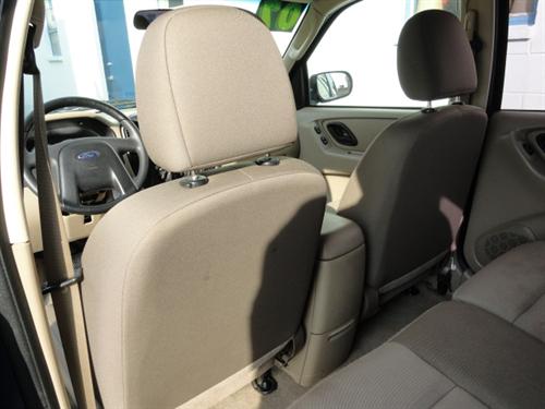 Ford Escape 2007 photo 2