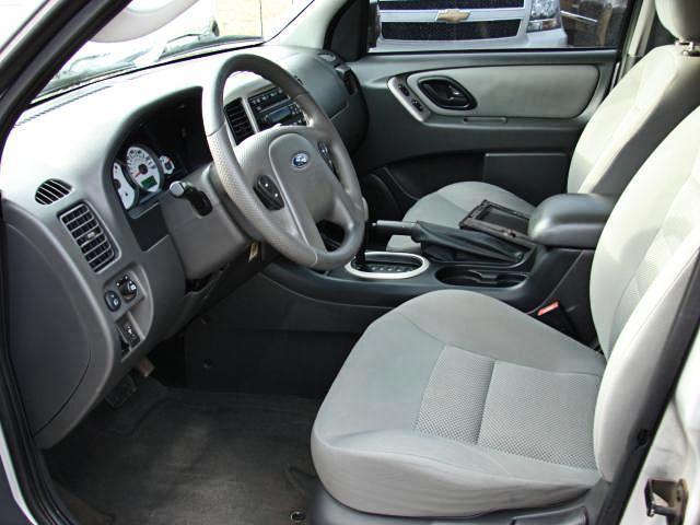 Ford Escape 2007 photo 2
