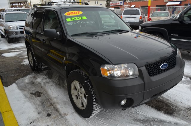 Ford Escape 2007 photo 2