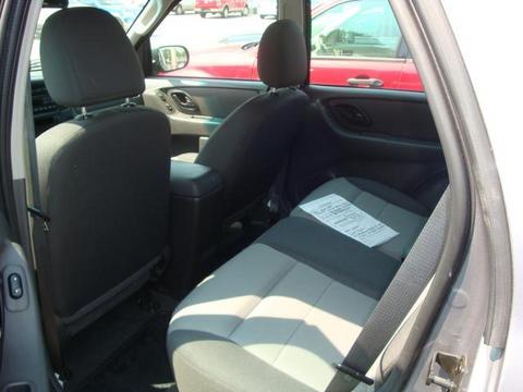 Ford Escape 2007 photo 2