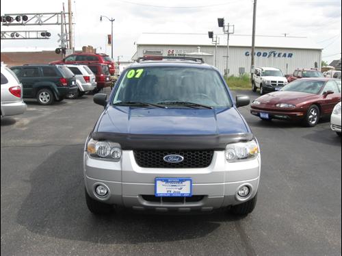 Ford Escape 2007 photo 2