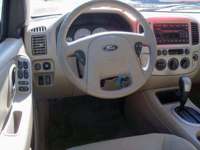 Ford Escape 2007 photo 2