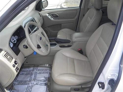 Ford Escape 2007 photo 2