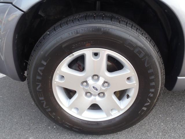 Ford Escape 2007 photo 2