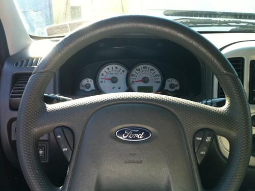 Ford Escape 2007 photo 2