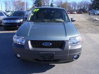 Ford Escape 2007 photo 2