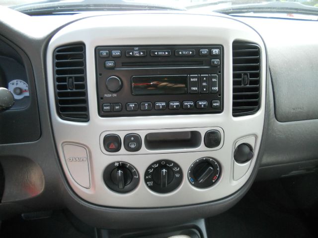 Ford Escape 2007 photo 2