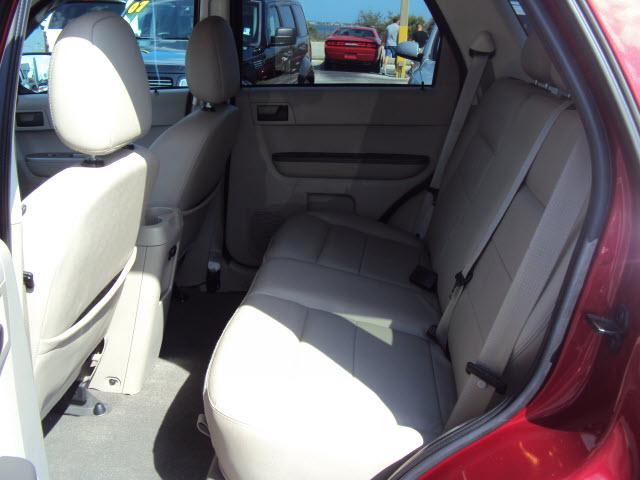 Ford Escape 2008 photo 2