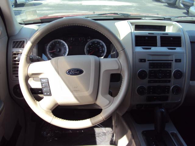 Ford Escape 2008 photo 3
