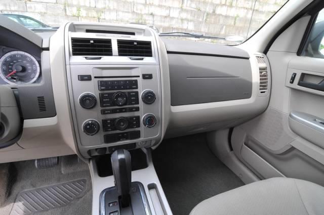 Ford Escape 2008 photo 2