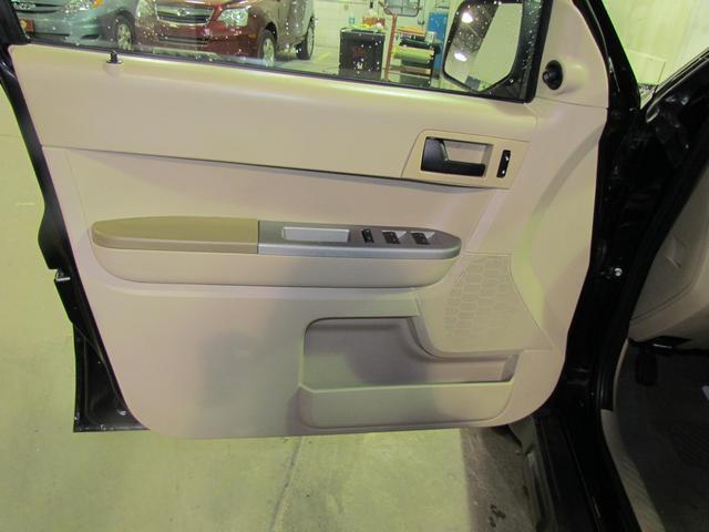Ford Escape 2008 photo 3