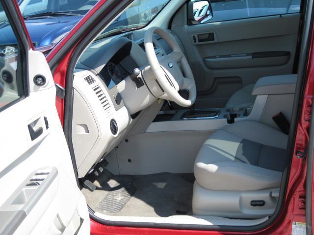 Ford Escape 2008 photo 2