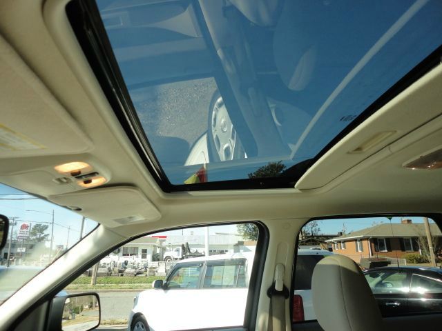 Ford Escape 2008 photo 2