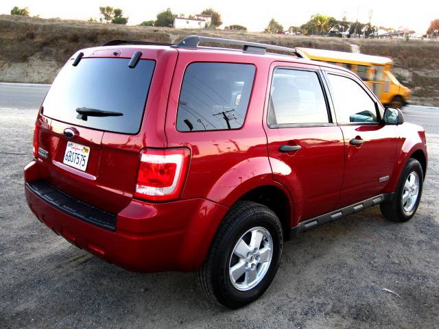 Ford Escape 2008 photo 2