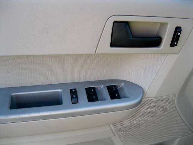 Ford Escape 2008 photo 3