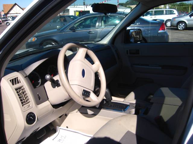 Ford Escape ESi Sport Utility