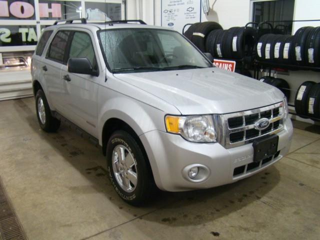 Ford Escape 2008 photo 2