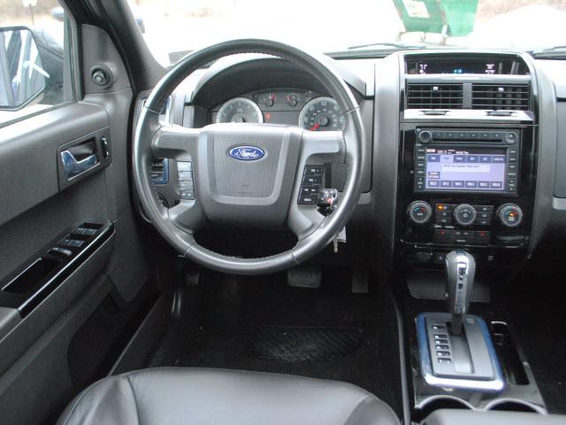 Ford Escape 2008 photo 2