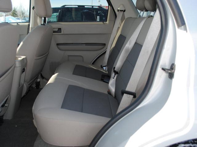 Ford Escape 2008 photo 2