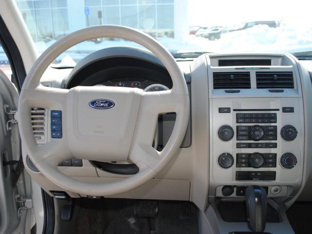 Ford Escape 2008 photo 3