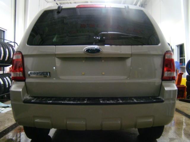 Ford Escape 2008 photo 2