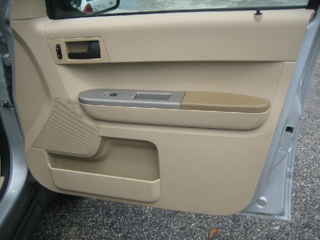 Ford Escape 2008 photo 1