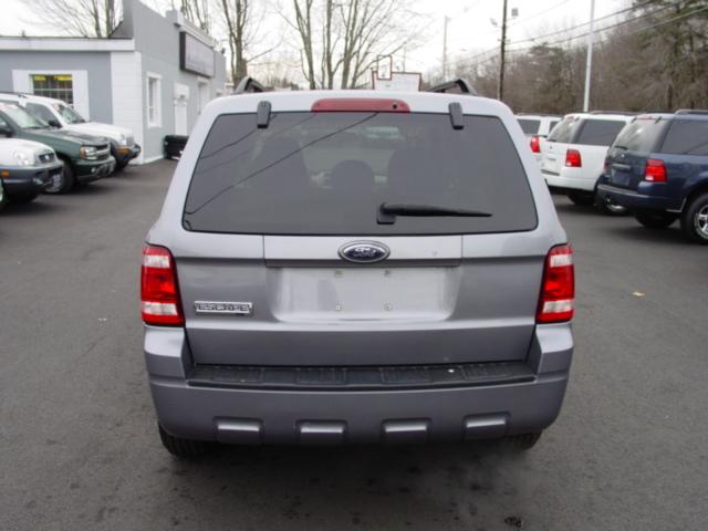 Ford Escape 2008 photo 2