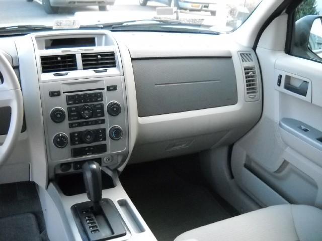 Ford Escape 2008 photo 3