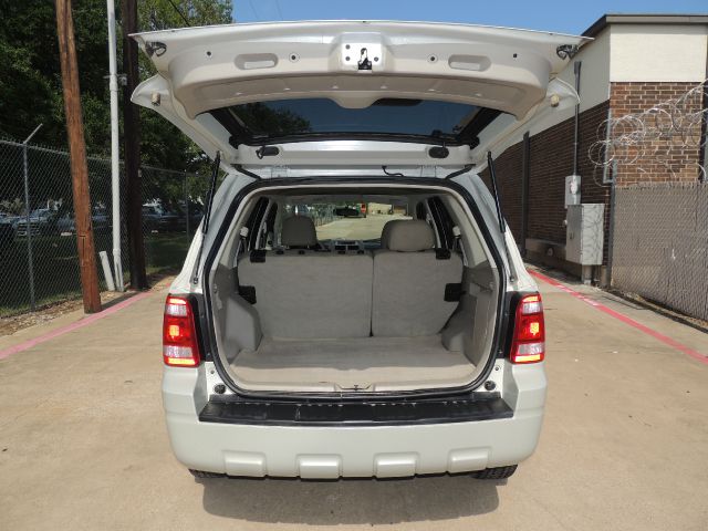 Ford Escape 2008 photo 17