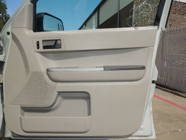 Ford Escape 2008 photo 18