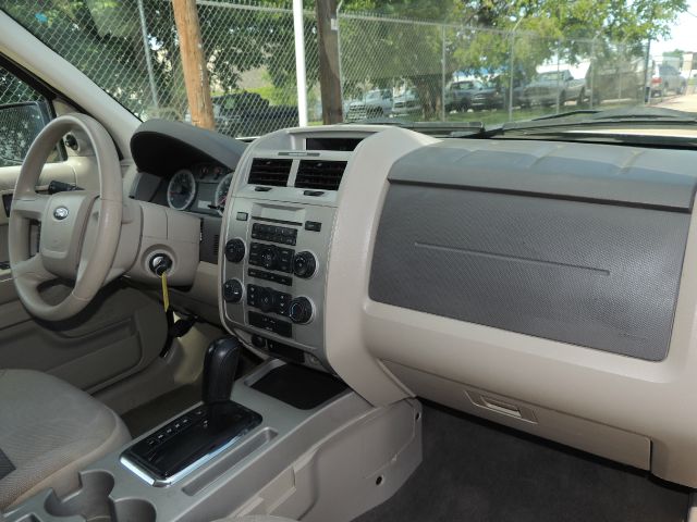 Ford Escape 2008 photo 26
