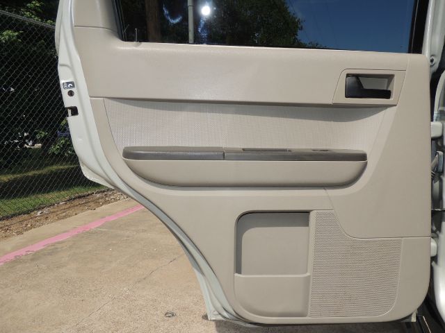 Ford Escape 2008 photo 29
