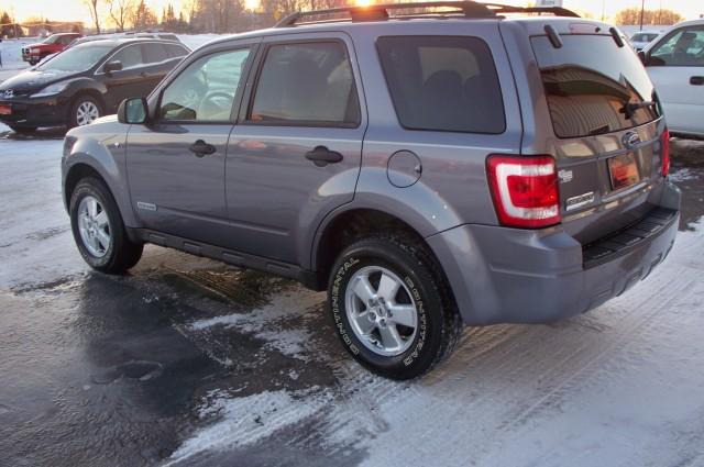 Ford Escape 2008 photo 2