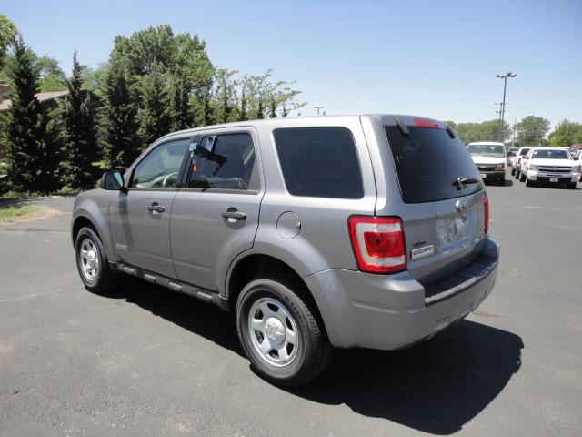 Ford Escape 2008 photo 2