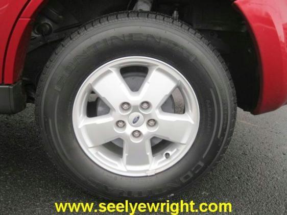 Ford Escape 2008 photo 2