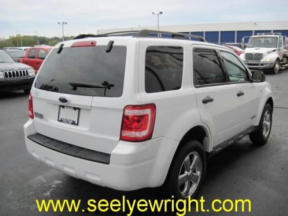 Ford Escape 2008 photo 2