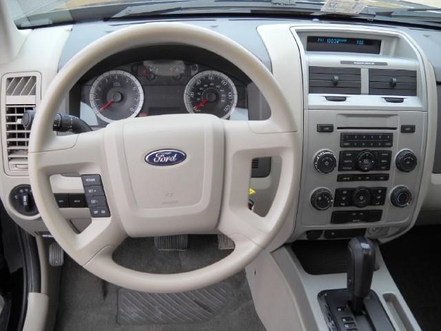 Ford Escape 2008 photo 1
