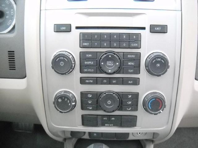 Ford Escape 2008 photo 2
