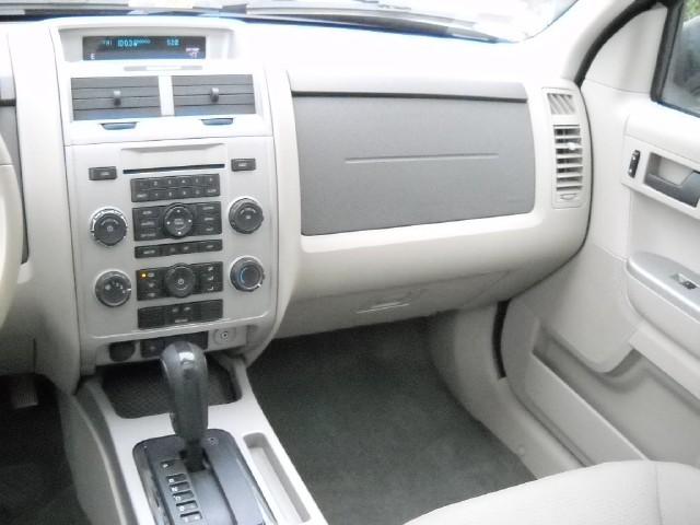Ford Escape 2008 photo 3