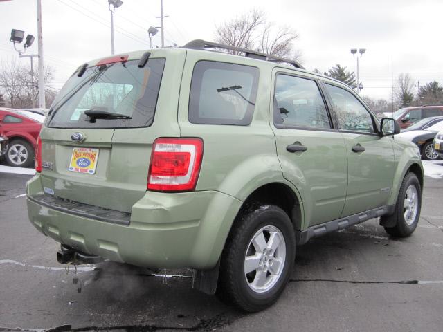 Ford Escape 2008 photo 2