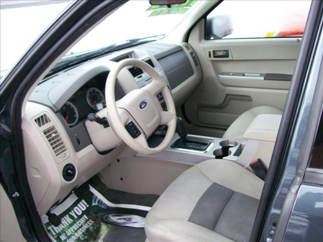 Ford Escape 2008 photo 2