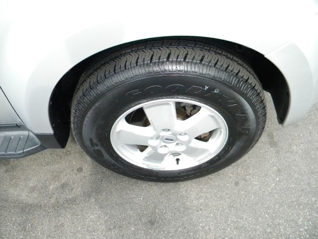 Ford Escape 2008 photo 11