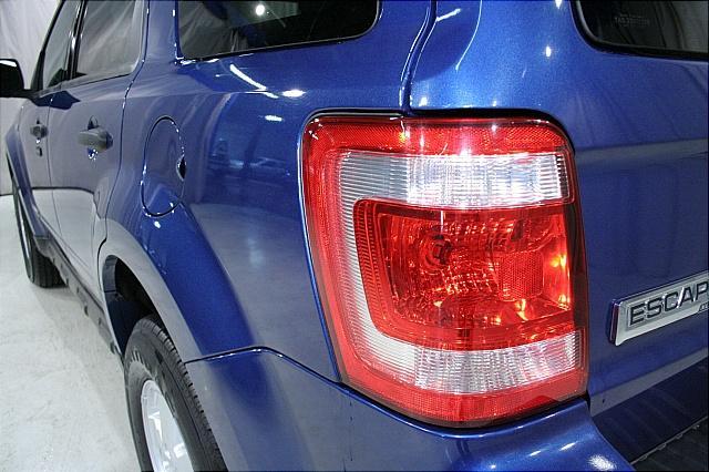 Ford Escape 2008 photo 2