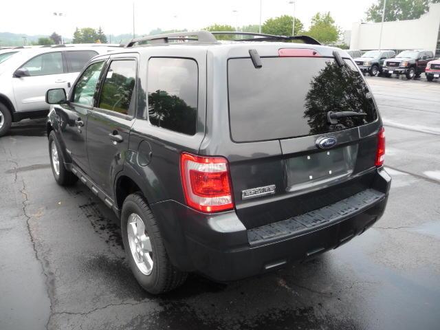Ford Escape 2008 photo 2