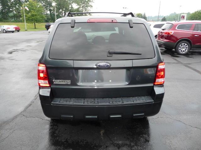 Ford Escape 2008 photo 3